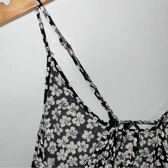 Brandy Melville "Jada" Dress Women's Size  XXS-S Black White Purple Floral Flowy - Picture 9 of 11